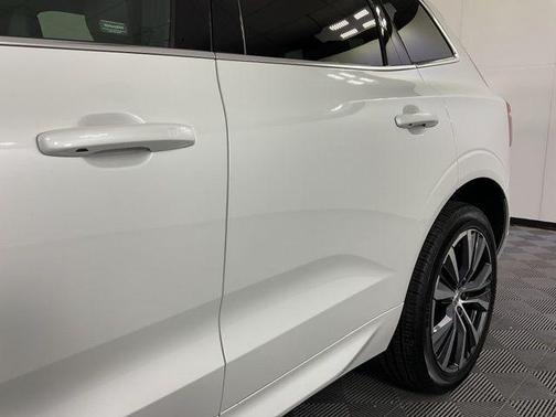 2022 Volvo XC60 Momentum