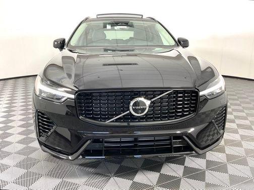 2025 Volvo XC60 Plug-In Hybrid T8 Plus