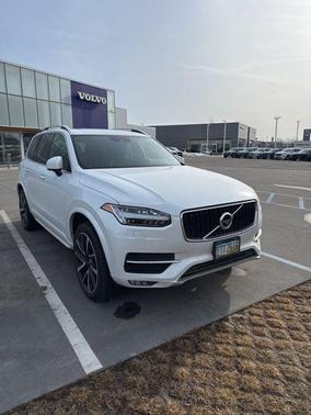 2018 Volvo XC90 T6 Momentum