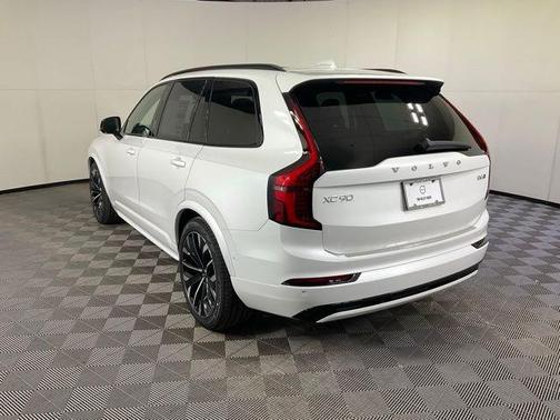 Crystal White Pearl 2026 Volvo XC90 Ultra Dark Theme, B6 AWD Gas (mild hybrid), Gasoline, 7 Seats