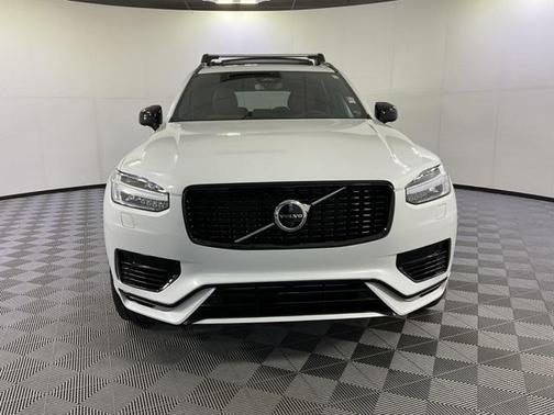 2023 Volvo XC90 Recharge Plug-In Hybrid T8 Plus Dark Theme 7-Seater