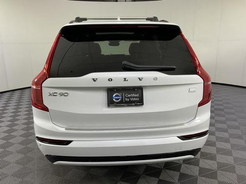 2023 Volvo XC90 Recharge Plug-In Hybrid T8 Plus Dark Theme 7-Seater