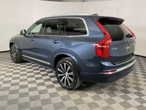 2024 Volvo XC90 B5 Core Bright Theme