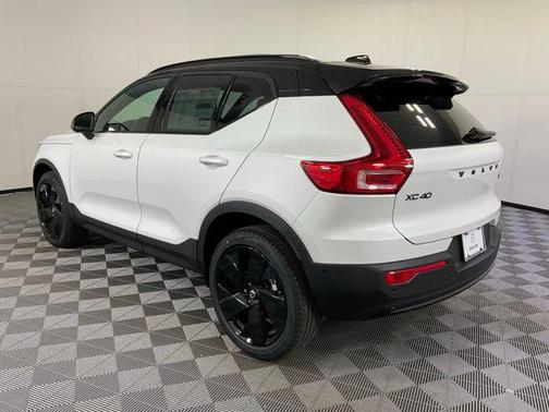 Crystal White 2026 Volvo XC40 Black Edition Ultra, B5 AWD Gas (mild hybrid)