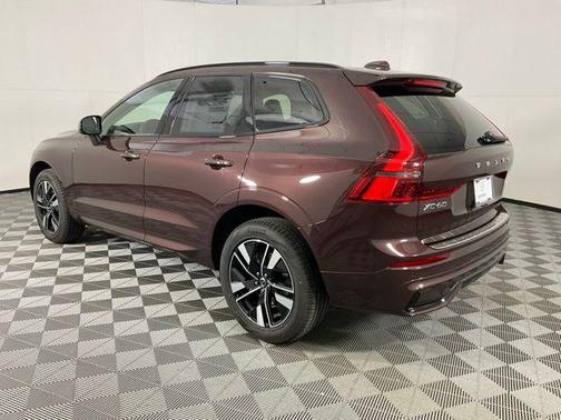 2026 Volvo XC60 B5 Plus