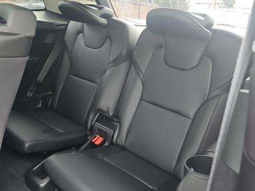 2024 Volvo XC90 B5 Core Bright Theme