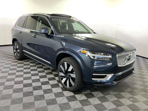 2025 Volvo XC90 Plug-In Hybrid T8 Plus 6-Seater
