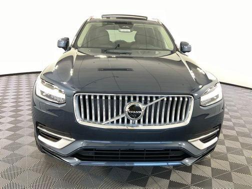 2025 Volvo XC90 Plug-In Hybrid T8 Plus 6-Seater