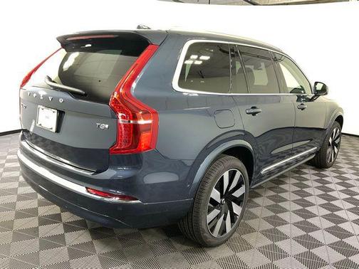 2025 Volvo XC90 Plug-In Hybrid T8 Plus 6-Seater