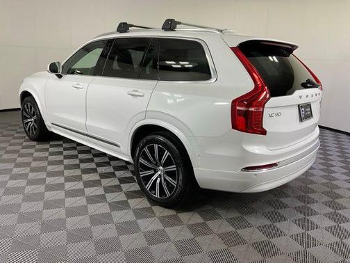 2024 Volvo XC90 B6 Plus Bright Theme 6-Seater