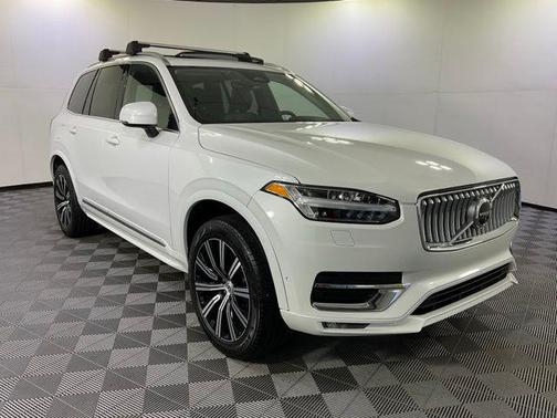 2024 Volvo XC90 B6 Plus Bright Theme 6-Seater