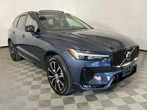 Denim Blue Metallic 2025 Volvo XC60 B5 Plus