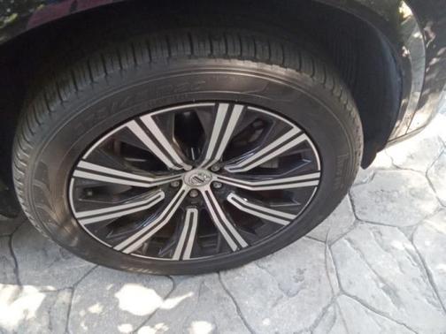 2024 Volvo XC90 B5 Core Bright Theme