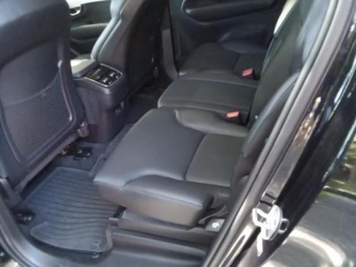 2024 Volvo XC90 B5 Core Bright Theme