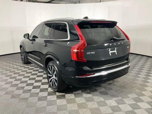 2024 Volvo XC90 B5 Core Bright Theme