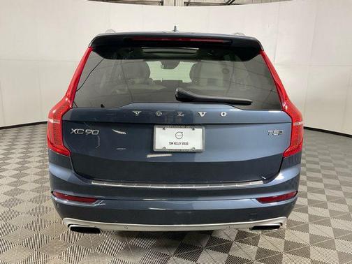 2021 Volvo XC90 T5 Momentum