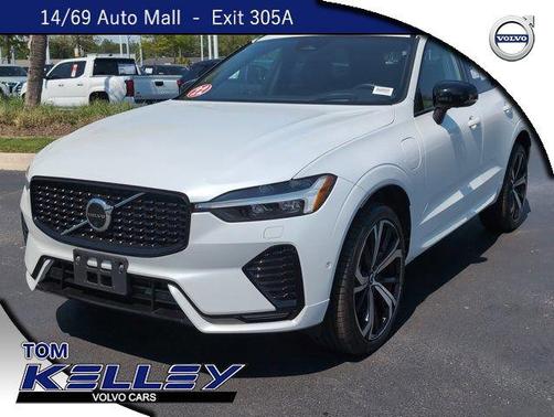 2022 Volvo XC60 Recharge Plug-In Hybrid T8 R-Design