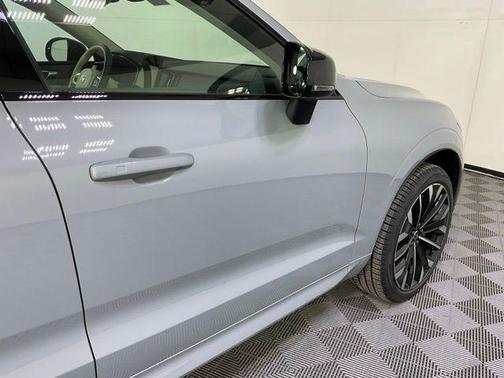 2026 Volvo XC60 Plug-In Hybrid Ultra, T8 AWD Electric/Gasoline, Dark