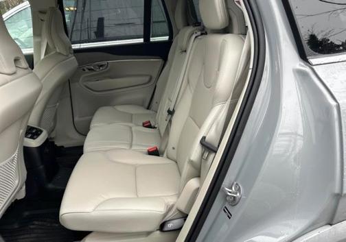 Vapour Grey Metallic 2025 Volvo XC90 Plug-In Hybrid Plus
