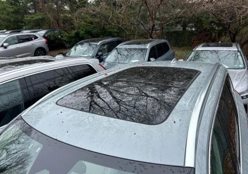 Vapour Grey Metallic 2025 Volvo XC90 Plug-In Hybrid Plus