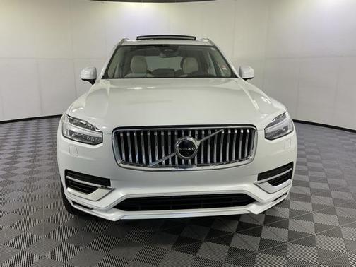 2024 Volvo XC90 Recharge Plug-In Hybrid T8 Ultimate Bright Theme 7-Seater