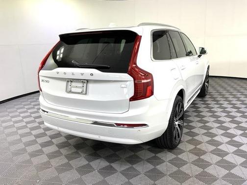 2024 Volvo XC90 Recharge Plug-In Hybrid T8 Ultimate Bright Theme 7-Seater