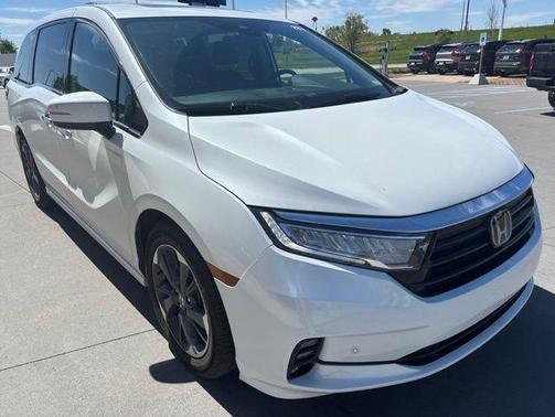 Platinum White Pearl 2022 Honda Odyssey Elite