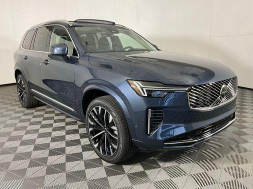 2026 Volvo XC90 B5 Plus 7-Seater