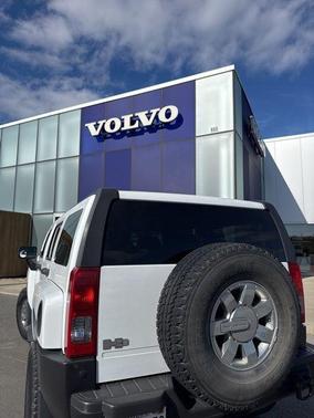 Birch White 2006 Hummer H3 Base