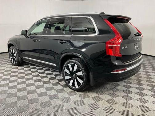 2024 Volvo XC90 Recharge Plug-In Hybrid T8 Plus Bright Theme 7-Seater
