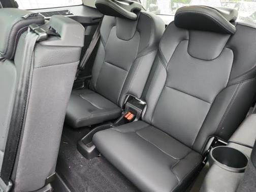 2023 Volvo XC90 B6 Core