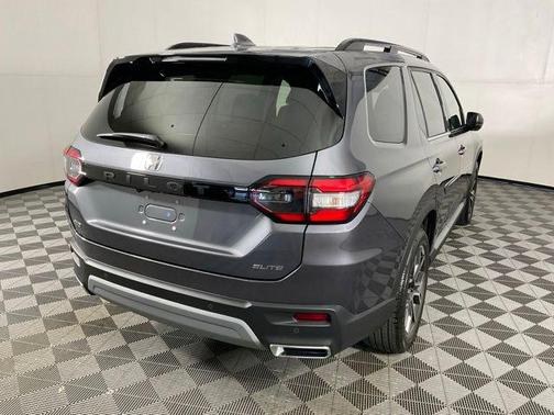Gray 2025 Honda Pilot Elite
