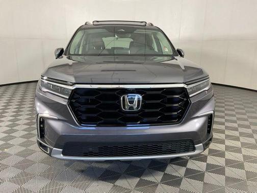 Gray 2025 Honda Pilot Elite