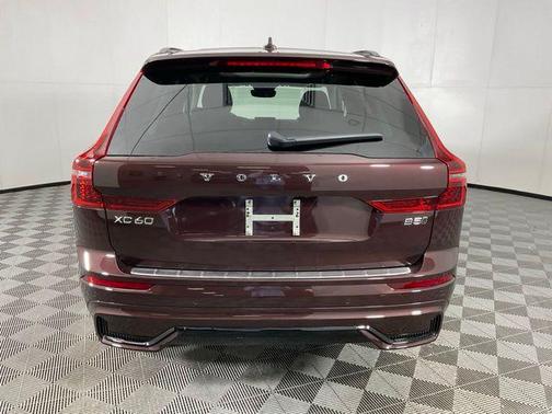 Mulberry Metallic 2026 Volvo XC60 B5 Plus