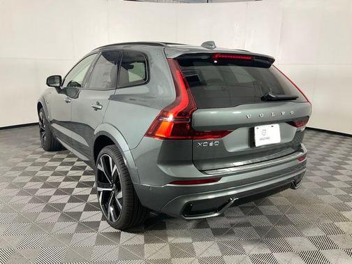 Forest Lake 2026 Volvo XC60 Plug-In Hybrid Ultra, T8 AWD Electric/Gasoline, Dark