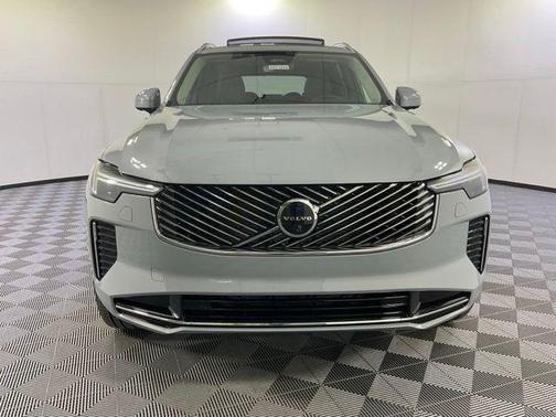 Vapour Grey Metallic 2026 Volvo XC90 B6 Plus 7-Seater