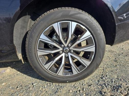 2024 Volvo XC60 B5 Plus Dark Theme