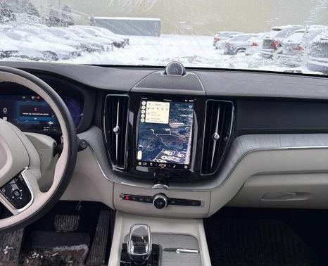 2024 Volvo XC60 Recharge Plug-In Hybrid T8 Ultimate Dark Theme