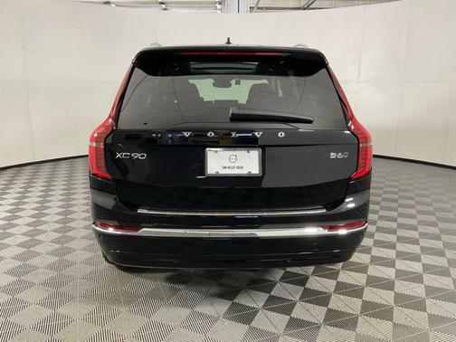 2025 Volvo XC90 B6 Ultra