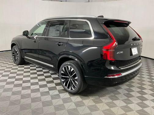 2025 Volvo XC90 B6 Ultra