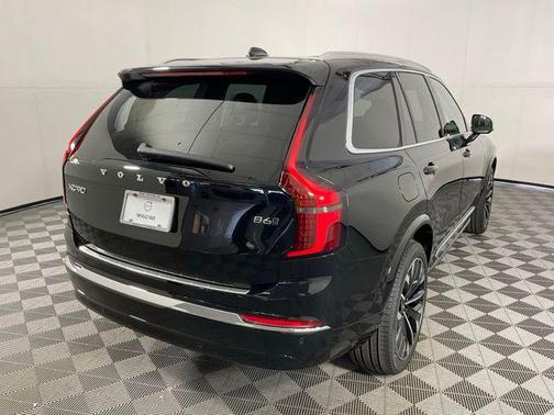 2025 Volvo XC90 B6 Ultra