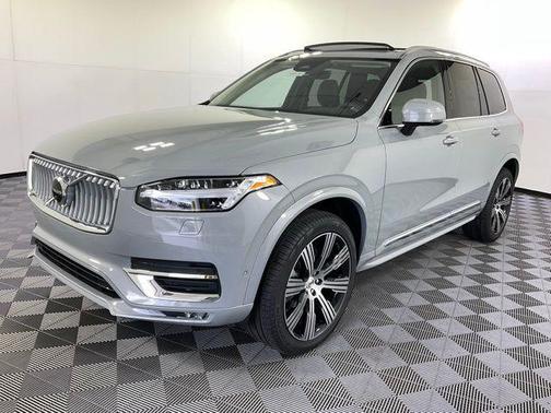 2025 Volvo XC90 B6 Plus 7-Seater