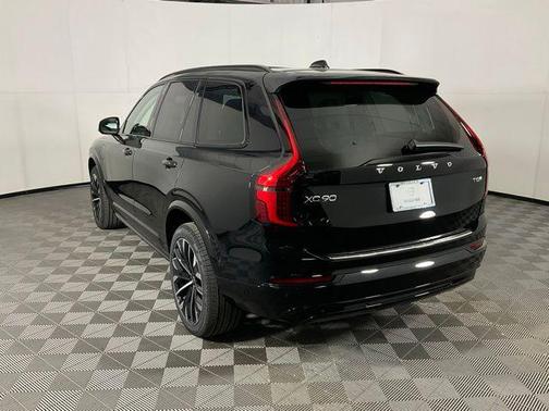 Onyx Black Metallic 2026 Volvo XC90 Plug-In Hybrid Ultra Dark Theme, T8 AWD, Electric/Gasoline, 6 Seats