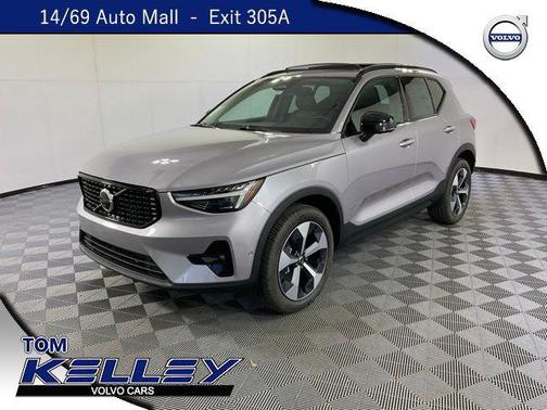 Aurora Silver 2026 Volvo XC40 Plus, B5 AWD Gas (mild hybrid), Dark