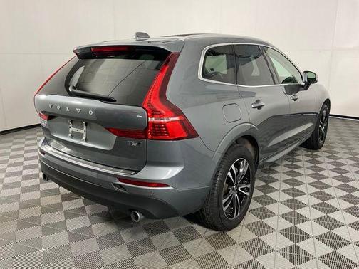 2020 Volvo XC60 T5 Momentum
