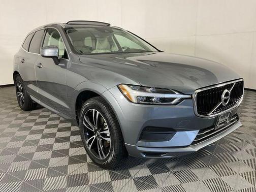 2020 Volvo XC60 T5 Momentum