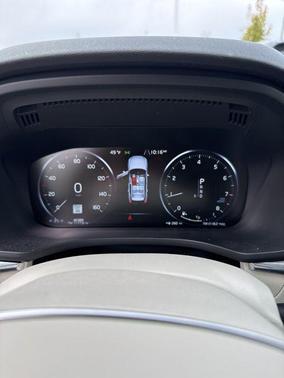 2020 Volvo XC60 T5 Momentum