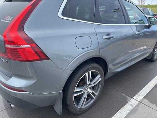 Osmium Grey Metallic 2021 Volvo XC60 T5 Momentum