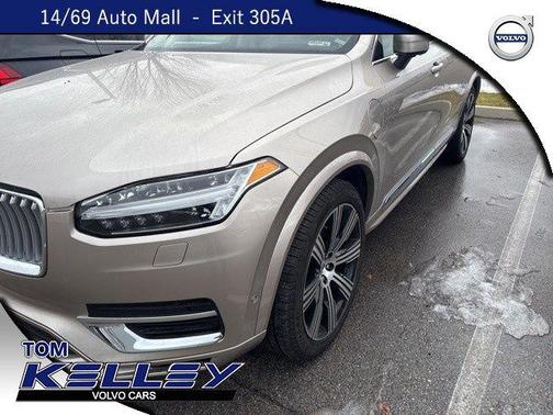 2025 Volvo XC90 Plug-In Hybrid T8 Ultra 6-Seater