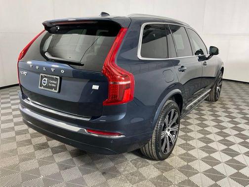 2024 Volvo XC90 Recharge Plug-In Hybrid T8 Ultimate Bright Theme 7-Seater